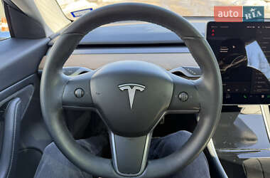 Седан Tesla Model 3 2020 в Киеве