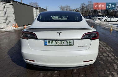 Седан Tesla Model 3 2020 в Киеве