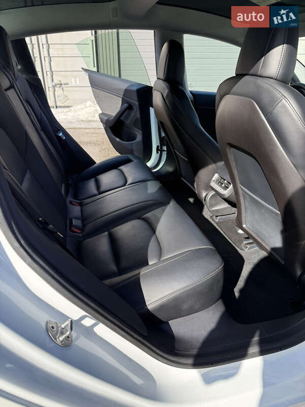 Седан Tesla Model 3 2020 в Киеве фото 29 Седан Tesla Model 3 2020 в Киеве