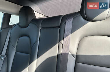 Седан Tesla Model 3 2019 в Києві