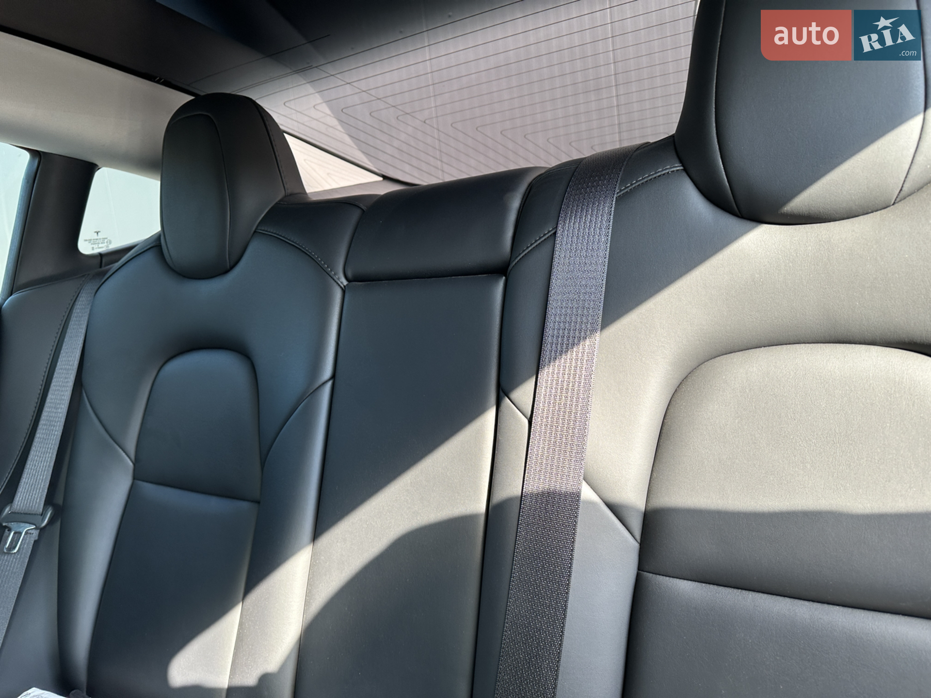2019 Tesla Model 3 - мініатюра 9