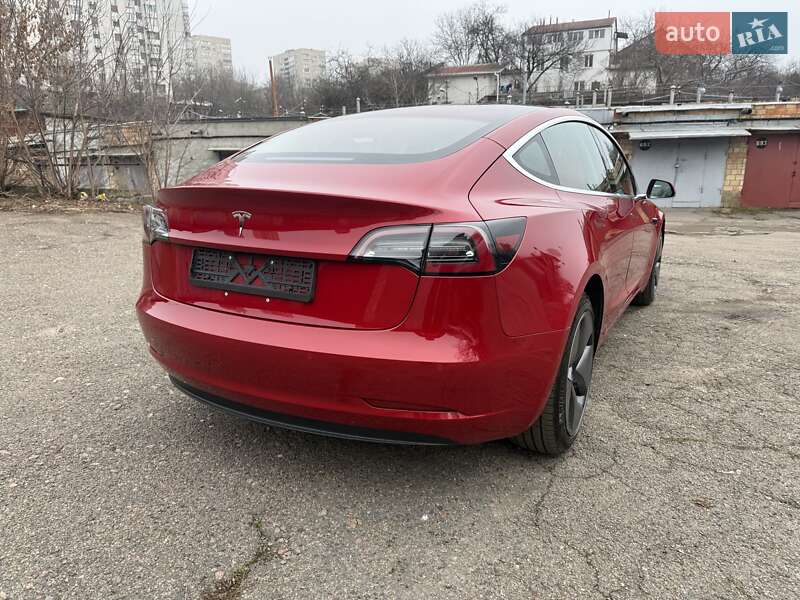 Седан Tesla Model 3 2018 в Киеве