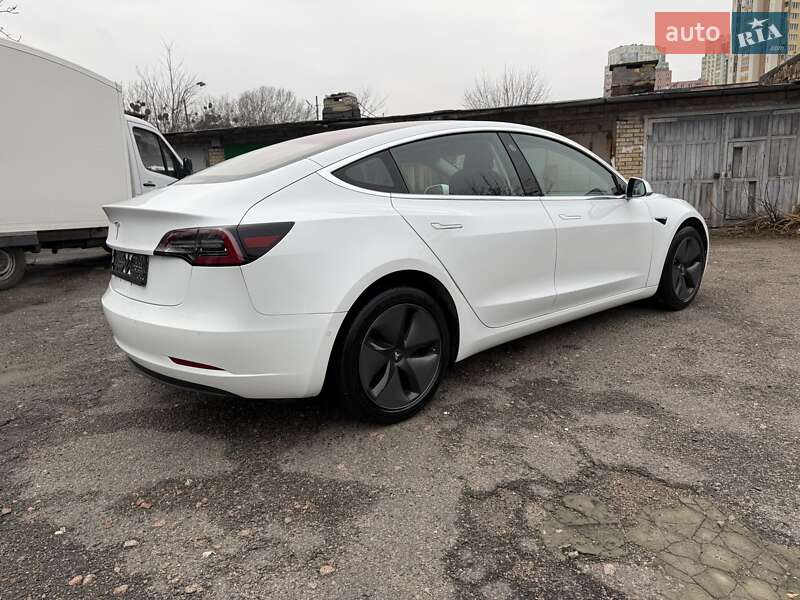 Седан Tesla Model 3 2018 в Киеве фото 36 Седан Tesla Model 3 2018 в Киеве