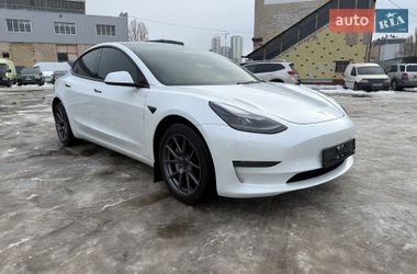 Седан Tesla Model 3 2023 в Киеве