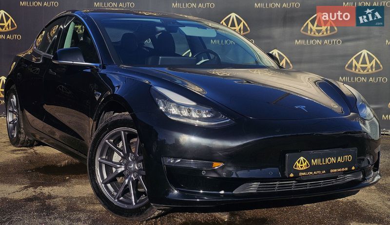 Седан Tesla Model 3 2019 в Києві