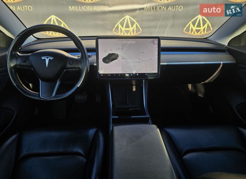 Седан Tesla Model 3 2019 в Києві