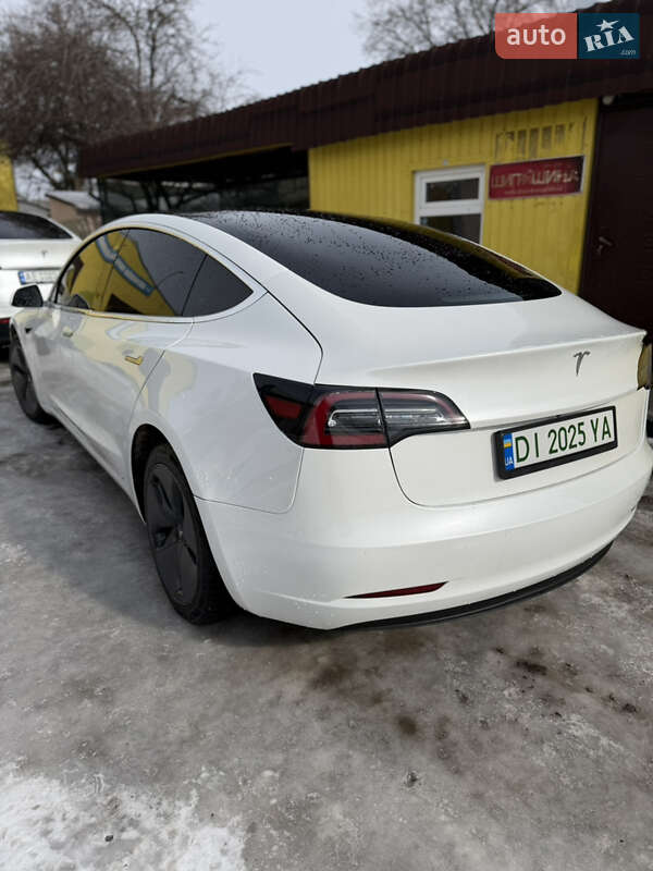 Седан Tesla Model 3 2020 в Днепре