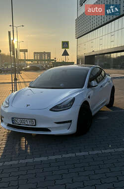 Седан Tesla Model 3 2018 в Суховоле