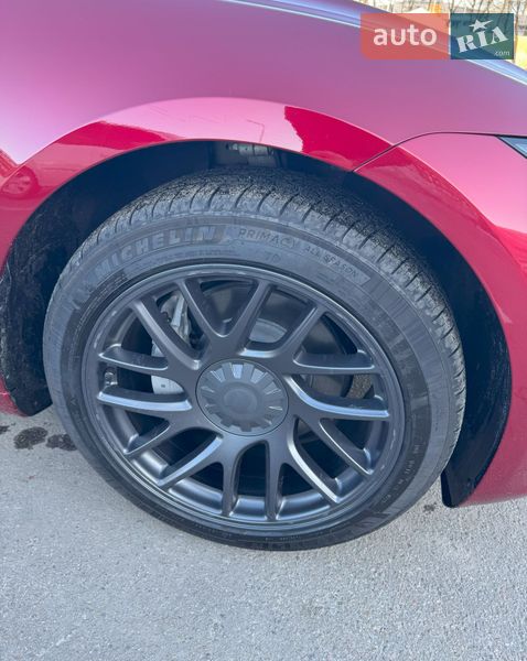 Седан Tesla Model 3 2025 в Києві