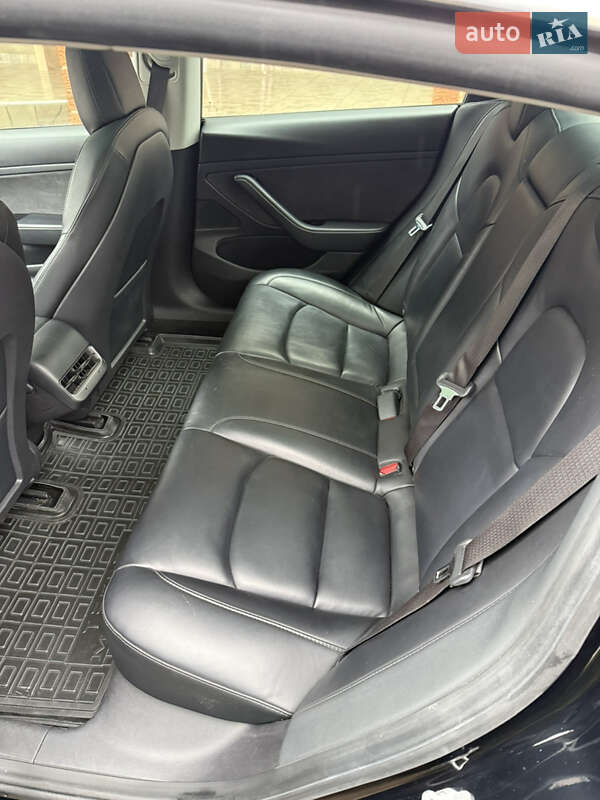 Седан Tesla Model 3 2020 в Одессе