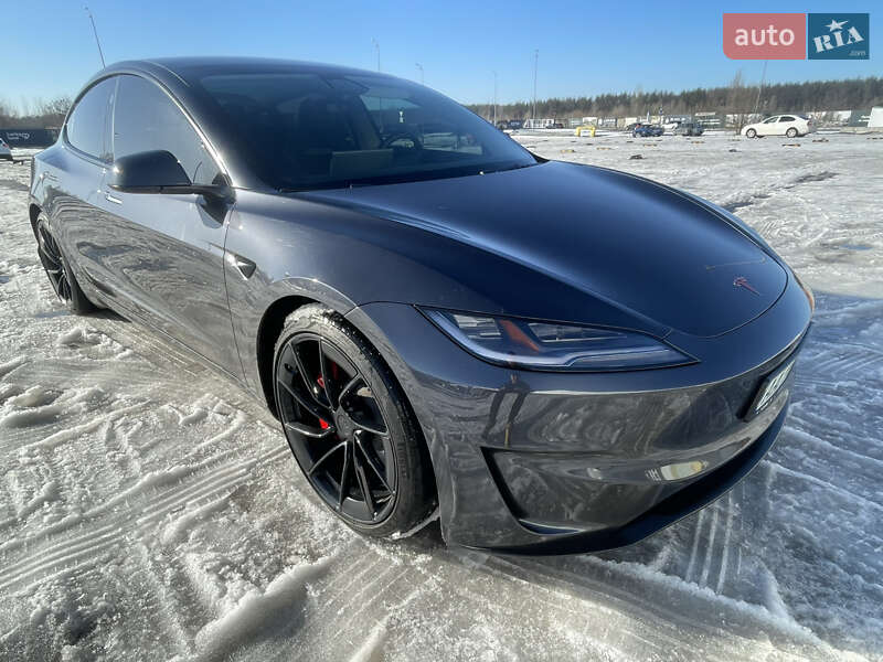 Седан Tesla Model 3 2024 в Киеве