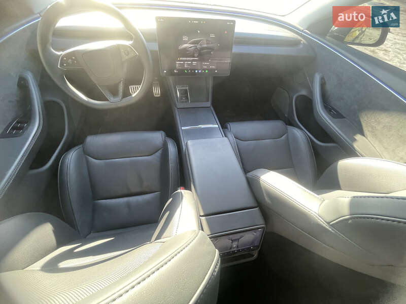 Седан Tesla Model 3 2024 в Киеве