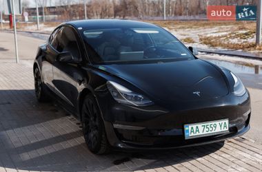 Седан Tesla Model 3 2021 в Києві