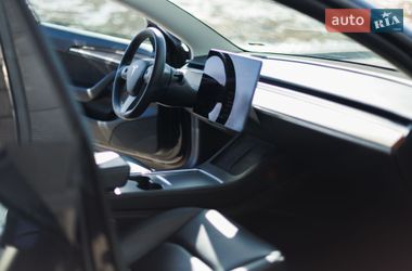 Седан Tesla Model 3 2021 в Києві