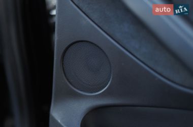 Седан Tesla Model 3 2021 в Києві
