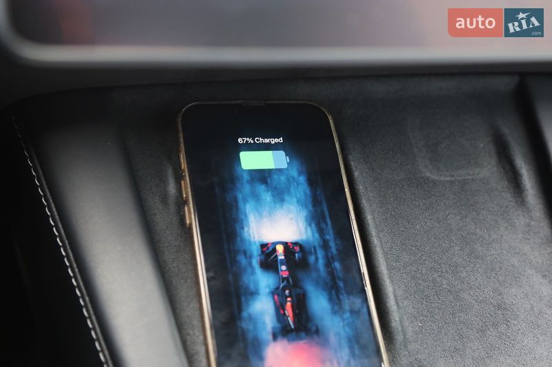 Седан Tesla Model 3 2022 в Києві