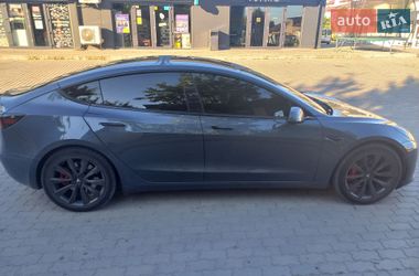 Седан Tesla Model 3 2022 в Львове