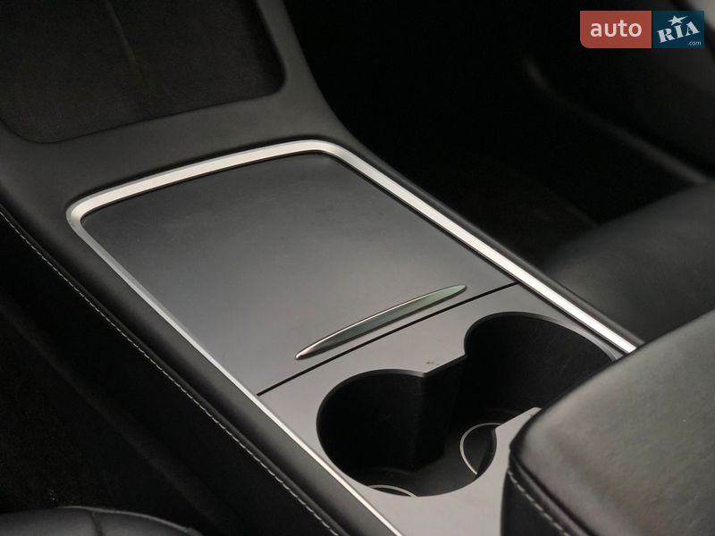 Седан Tesla Model 3 2022 в Белой Церкви