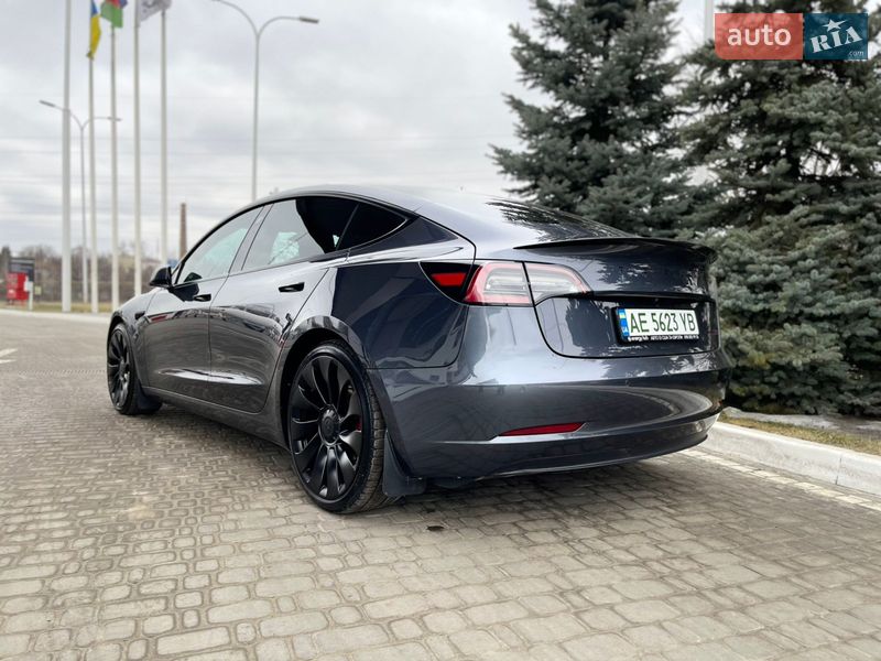 Седан Tesla Model 3 2020 в Дніпрі