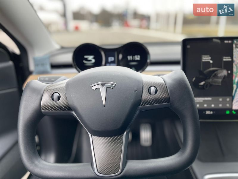 Седан Tesla Model 3 2020 в Дніпрі