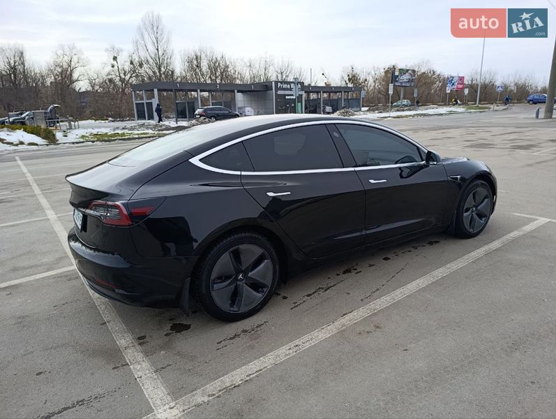 Седан Tesla Model 3 2019 в Ирпене