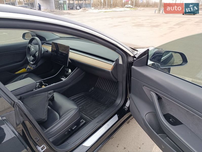 Седан Tesla Model 3 2019 в Ирпене