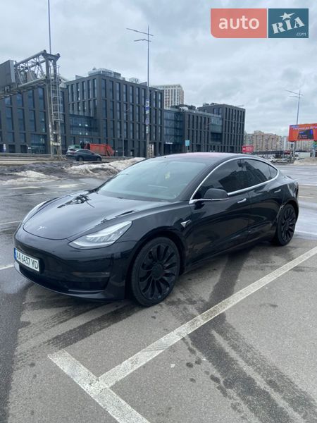 Седан Tesla Model 3 2018 в Киеве
