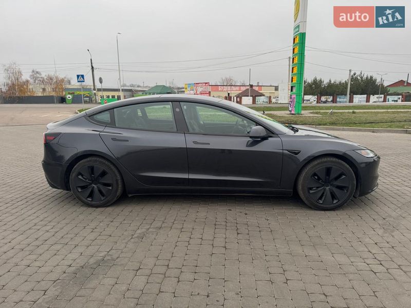 Седан Tesla Model 3 2024 в Новомосковске