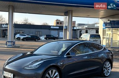 Седан Tesla Model 3 2018 в Киеве Седан Tesla Model 3 2018 в Киеве