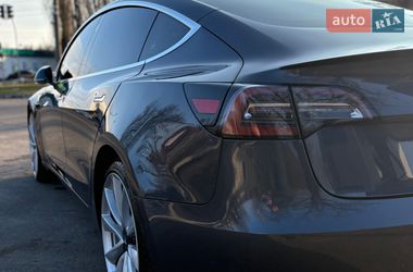 Седан Tesla Model 3 2018 в Черкассах