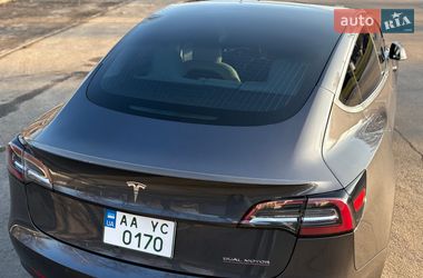 Седан Tesla Model 3 2018 в Черкассах
