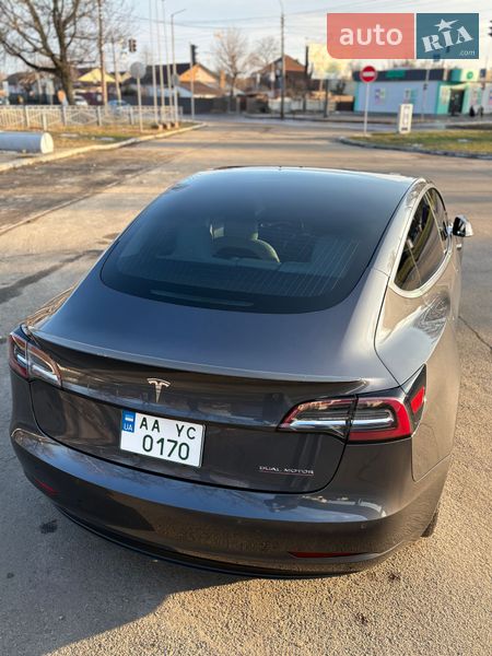 Седан Tesla Model 3 2018 в Черкасах