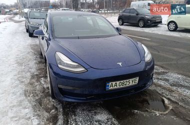 Седан Tesla Model 3 2020 в Киеве