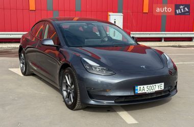 Седан Tesla Model 3 2022 в Києві