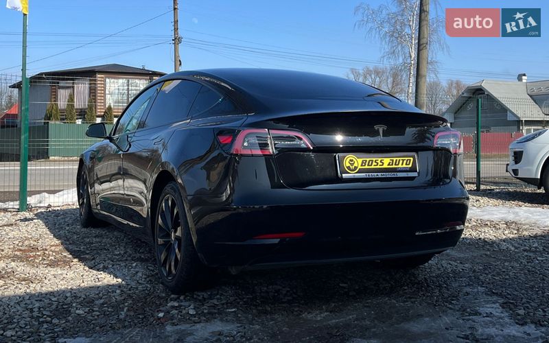 Седан Tesla Model 3 2021 в Коломиї