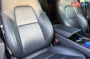 Седан Tesla Model 3 2020 в Ровно