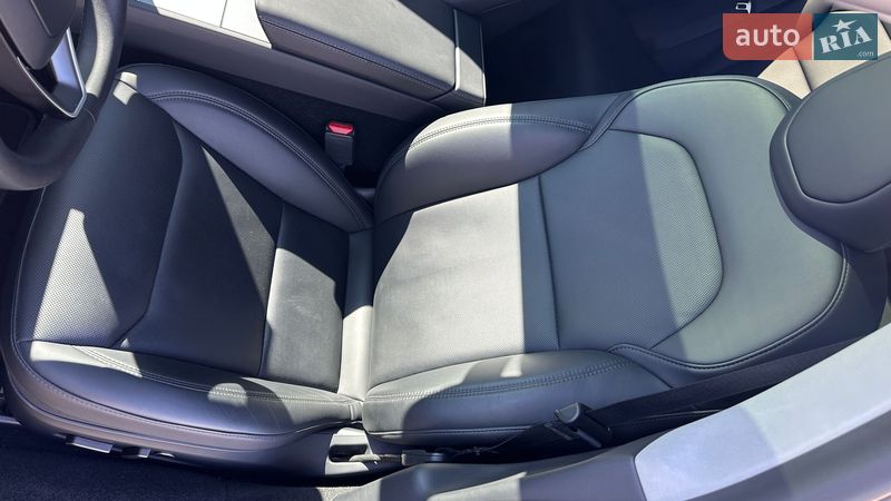 Седан Tesla Model 3 2025 в Тульчине