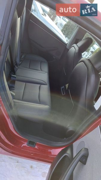 Седан Tesla Model 3 2024 в Киеве