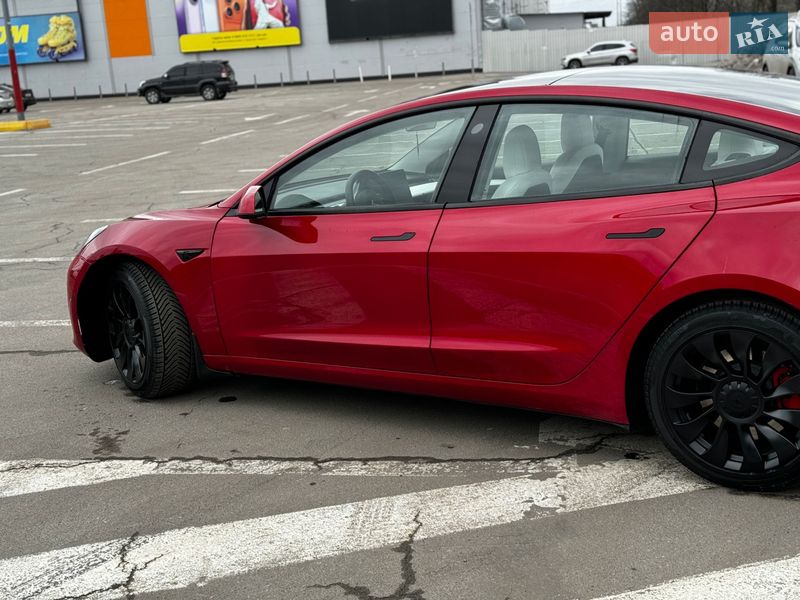 Седан Tesla Model 3 2021 в Полтаве