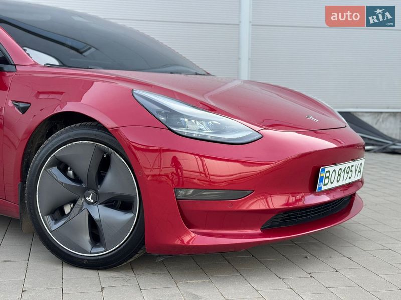 Седан Tesla Model 3 2021 в Ивано-Франковске
