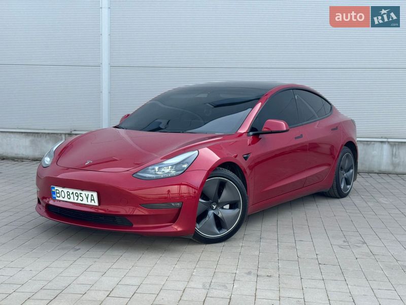 Седан Tesla Model 3 2021 в Ивано-Франковске