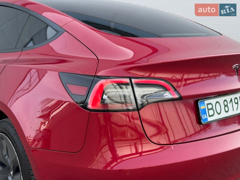Седан Tesla Model 3 2021 в Ивано-Франковске