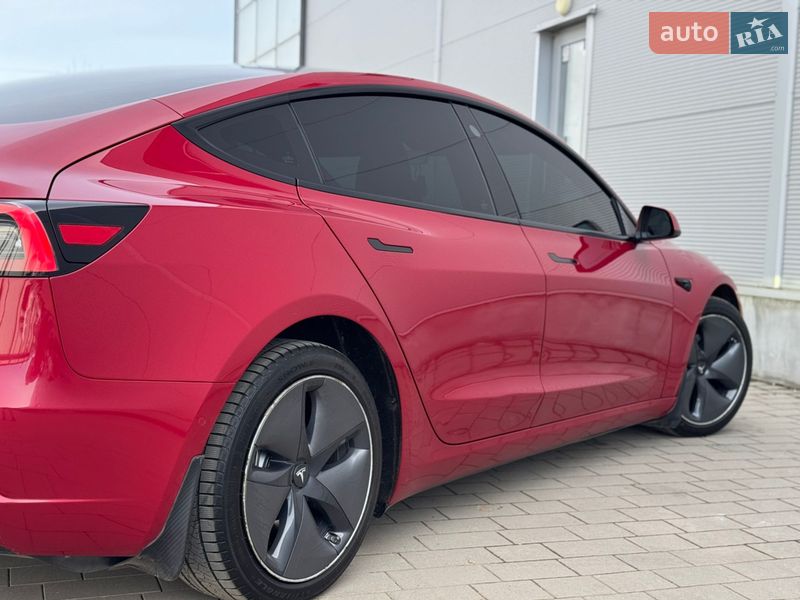 Седан Tesla Model 3 2021 в Ивано-Франковске