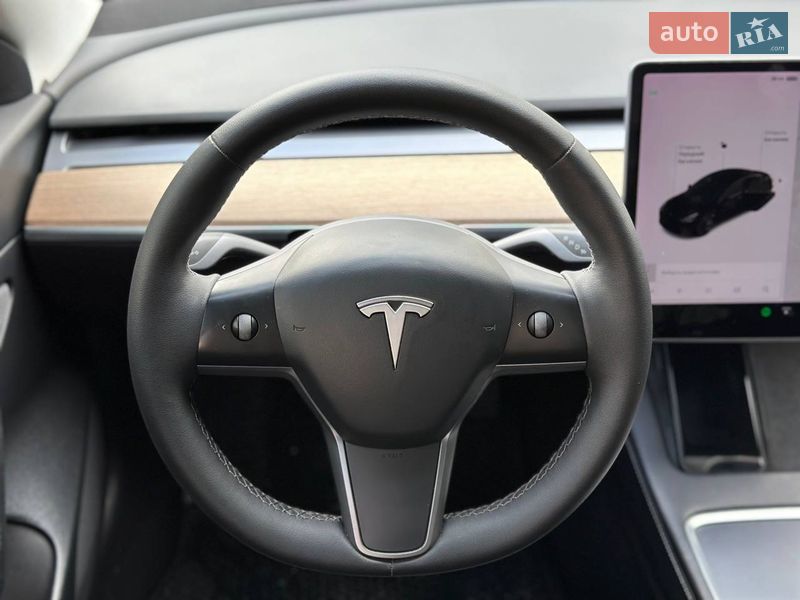 Седан Tesla Model 3 2021 в Луцьку