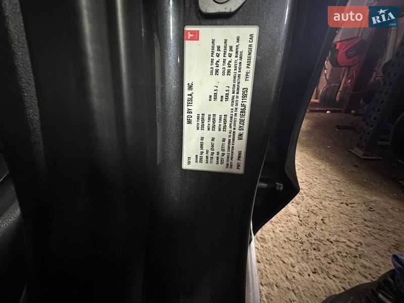 Седан Tesla Model 3 2018 в Львове