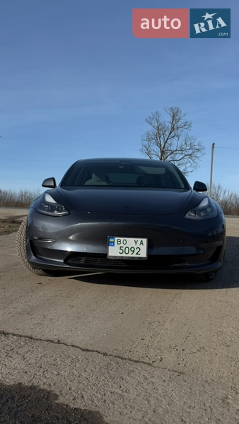 Седан Tesla Model 3 2022 в Тернополі