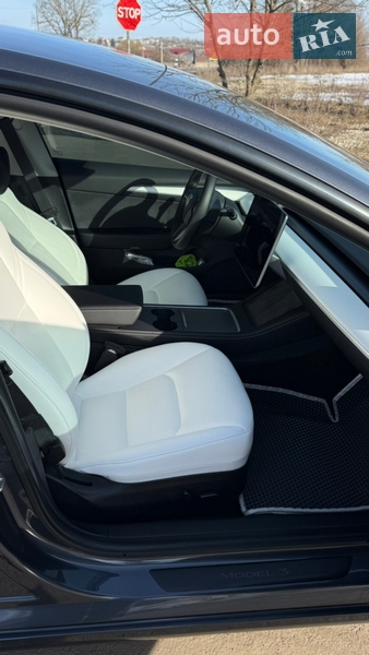 Седан Tesla Model 3 2022 в Тернополі