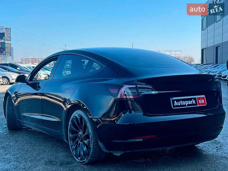 Седан Tesla Model 3 2022 в Львові