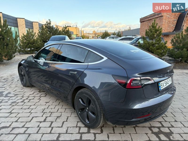 Седан Tesla Model 3 2019 в Хмельницькому