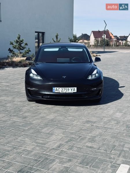 Седан Tesla Model 3 2018 в Луцьку
